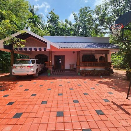 Serenity Villa And Treehouse Palakkad Exterior photo